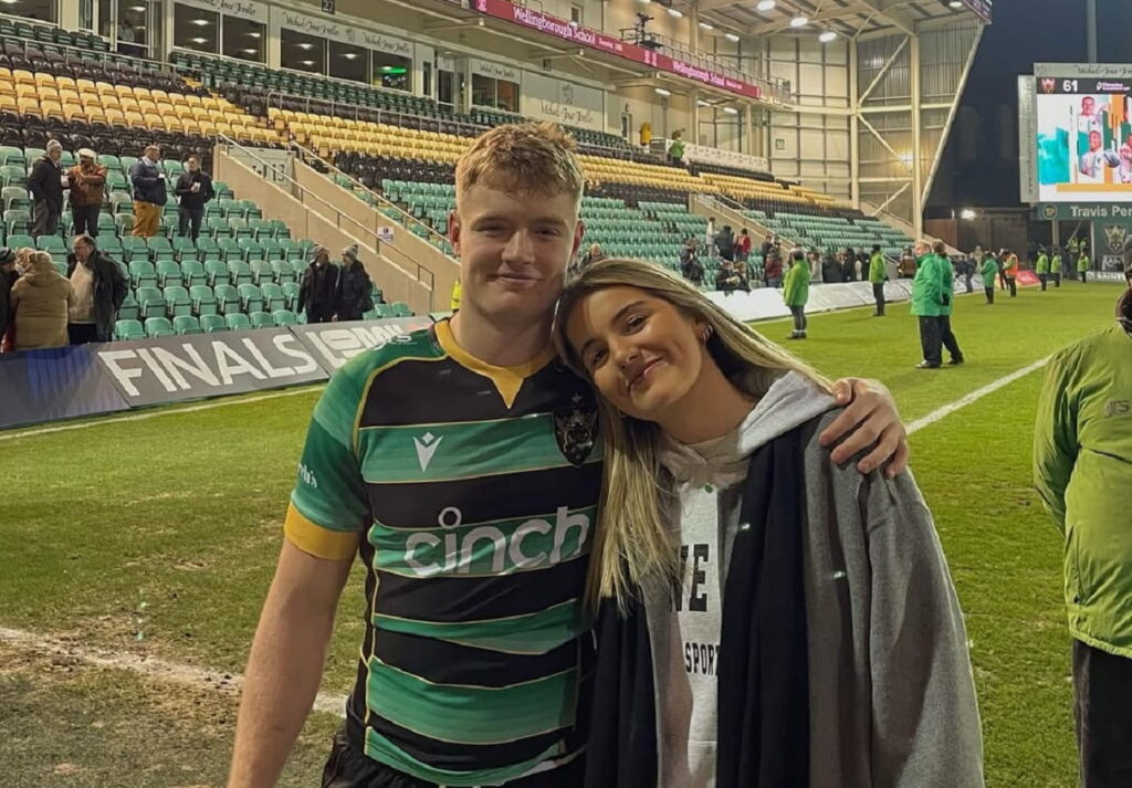 Fin Smith and his girlfriend, Gracie Hand.