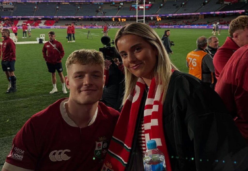 Fin Smith and his girlfriend, Gracie Hand