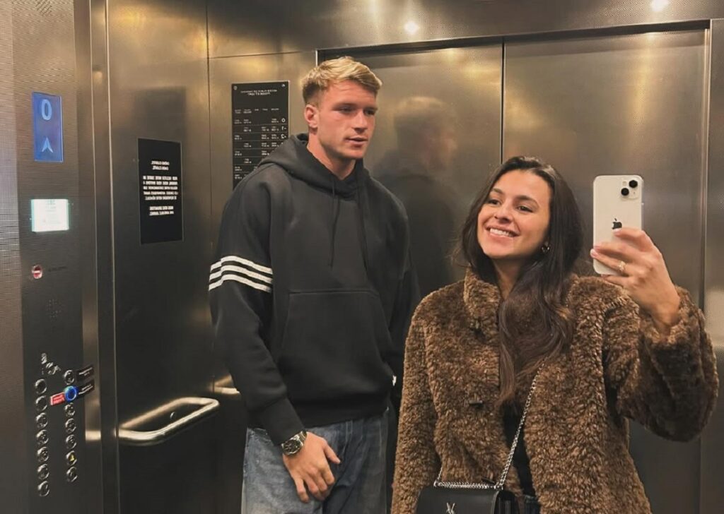 Léo Barré and his girlfriend