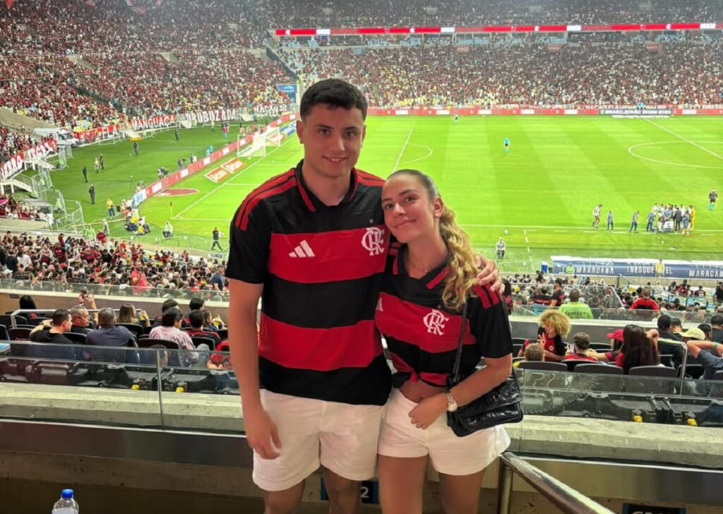 Louis Bielle-Biarrey and his girlfriend during a vacation