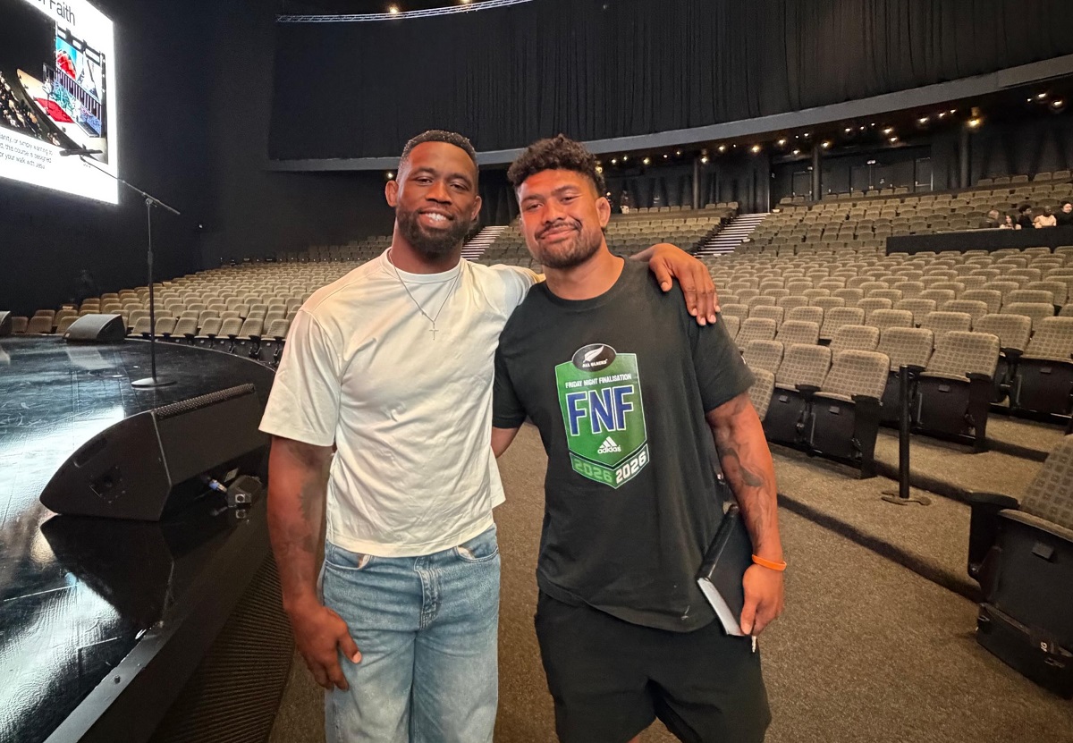 Ardie Savea and Siya Kolisi in Church